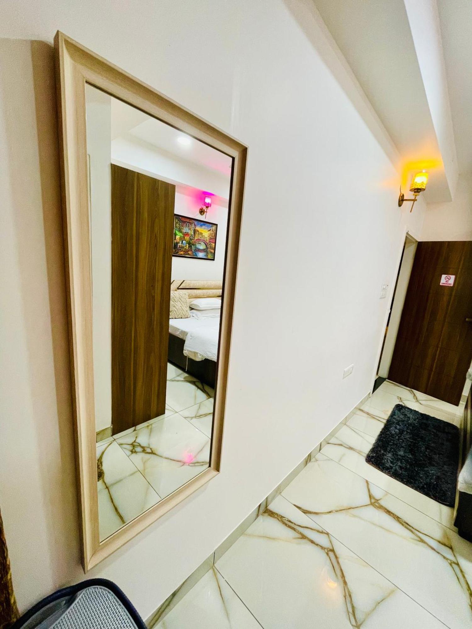 Airport Bliss Apartment+Balcony & Netflix + Prime Jaipur Ngoại thất bức ảnh